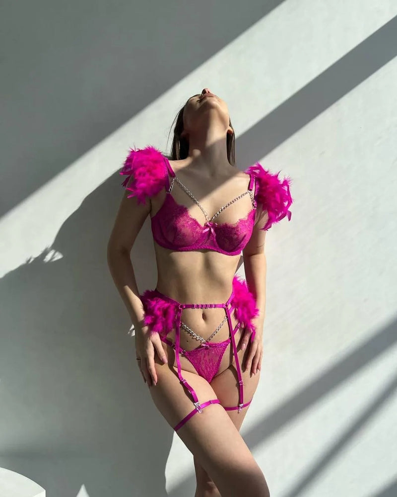 Lace Feather Exotic Set: Sexy Lingerie Trio