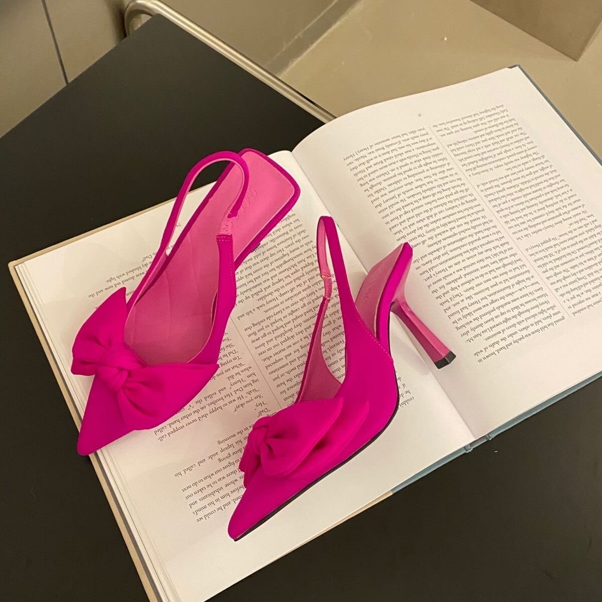 Rachymack Pointed Toe Shallow Nude Pink Diamond Low Heel